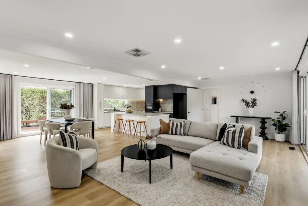 Jull Parade, Ringwood North