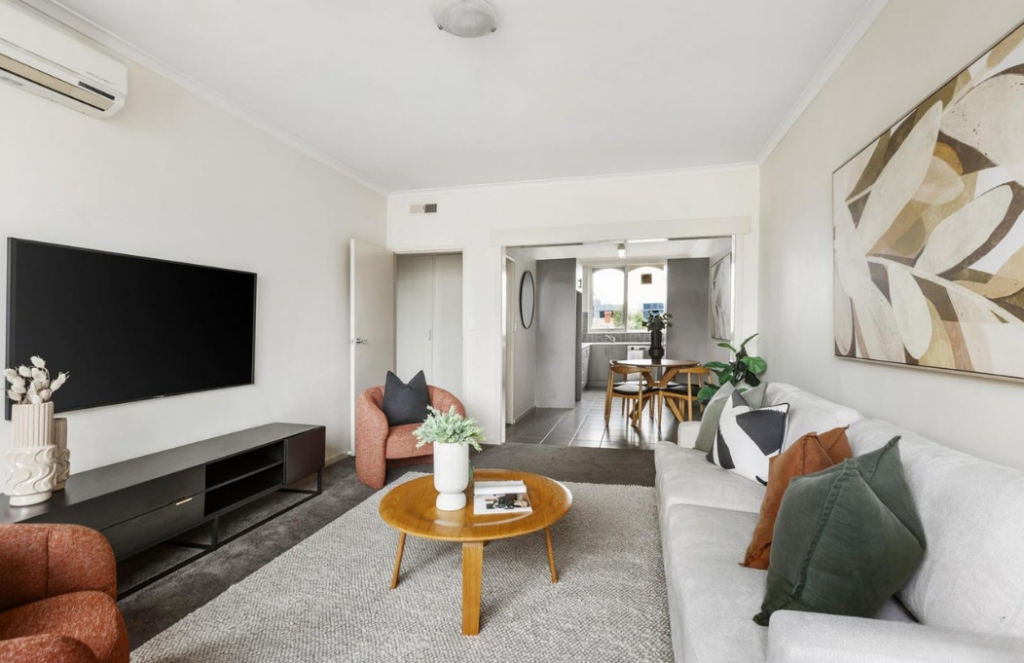 apartment staging in hawthorn 3122, lounge room staging in apartment.